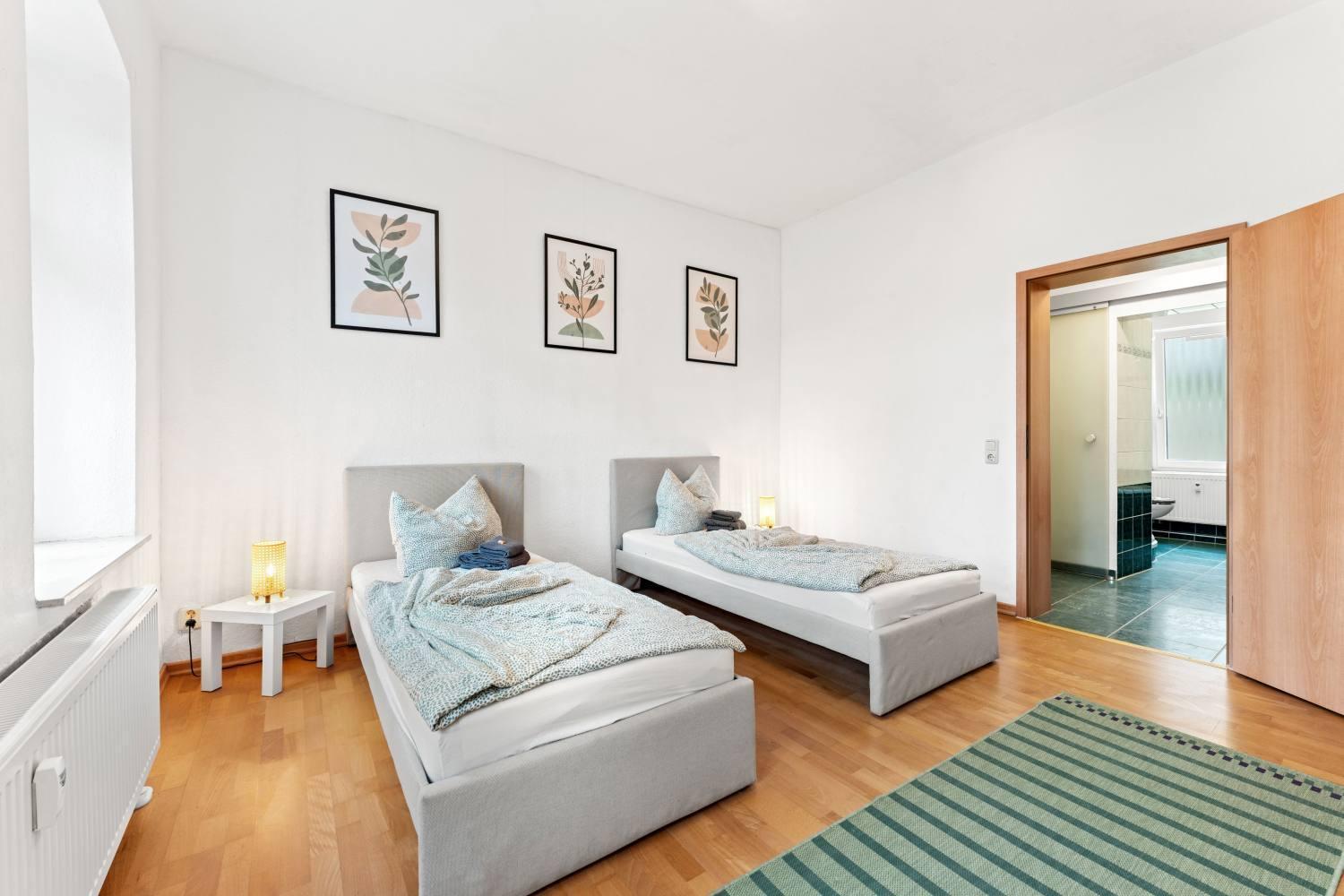 Nice Apartment With Balcony Apolda Bagian luar foto