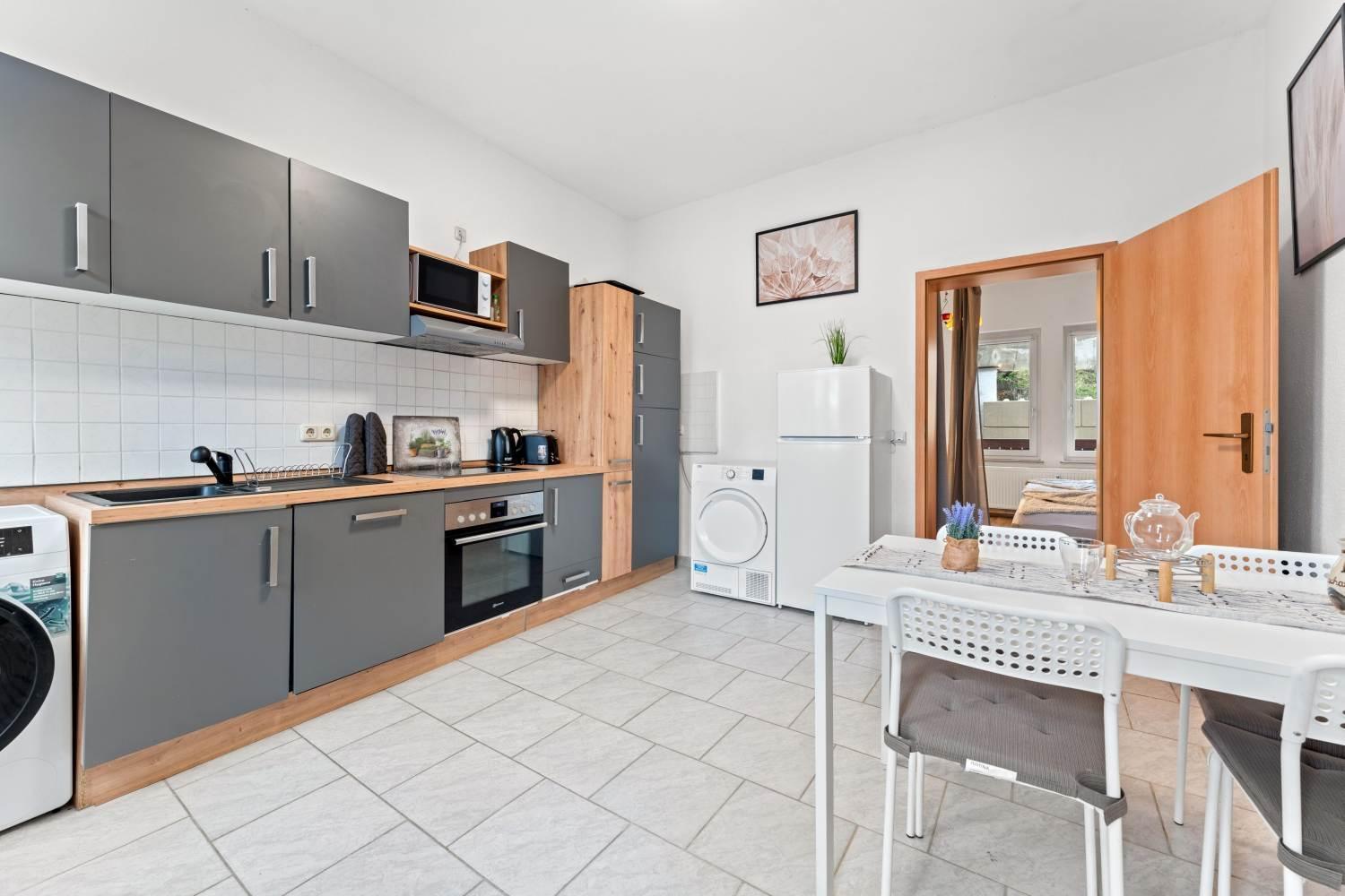 Nice Apartment With Balcony Apolda Bagian luar foto